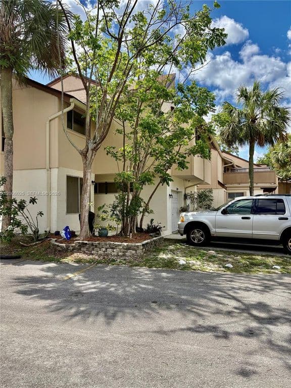 4-bedroom Property — 8208 NW 9th Ct #1