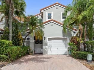 3+1 Townhouse — 1140 Weeping Willow Way, Hollywood, 33019