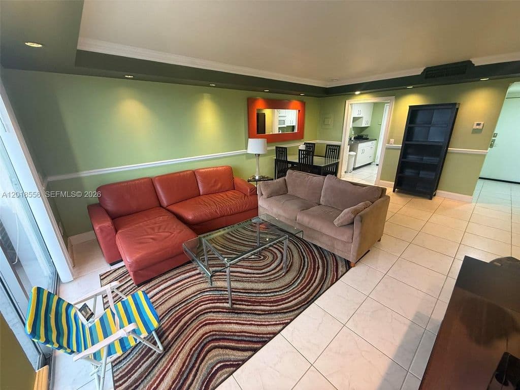 2-bedroom Condo — 2020 NE 135th St APT 503