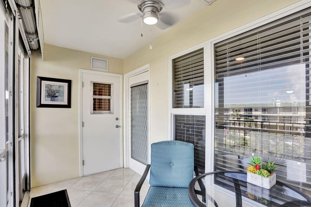 2-bedroom Condo — 806 SE 7th Street #403