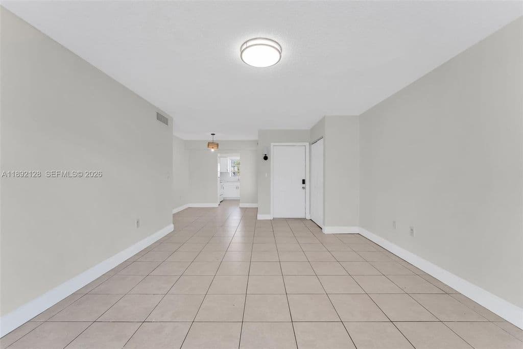 2+1 Condo — 7330 SW 82nd St APT B218