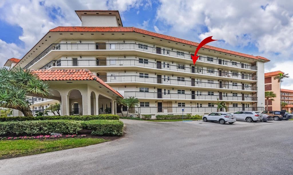 2+1 Condo — 2871 N Ocean Boulevard #F429