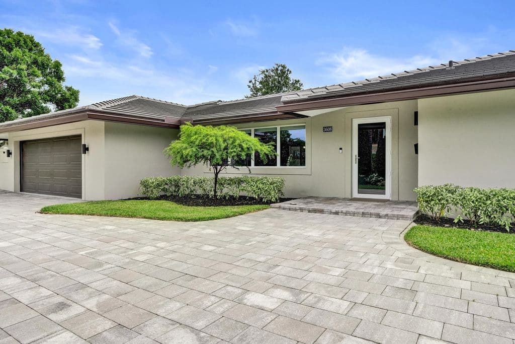 3-bedroom Single-Family Home — 3608 NE 24TH Avenue