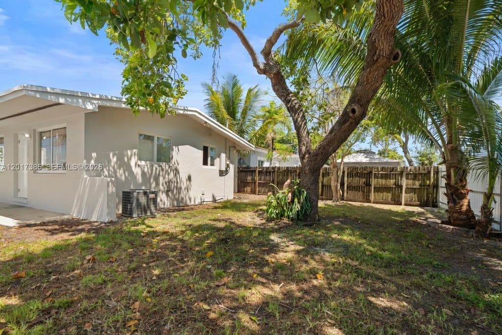 3-bedroom Single-Family Home — 8400 NW 24th Ct
