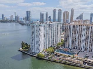 2-bedroom Condo — 301 174th St APT 702, Sunny Isles Beach, 33160