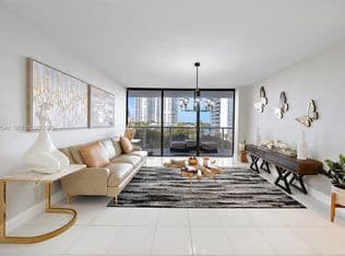 2-bedroom Condo — 3731 N Country Club Dr APT 521, Aventura, 33180