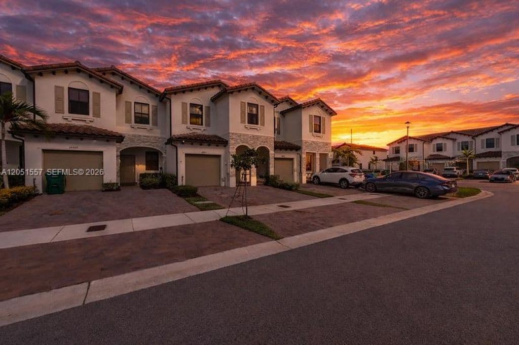 3+1 Mülk — 24713 SW 119th Ave