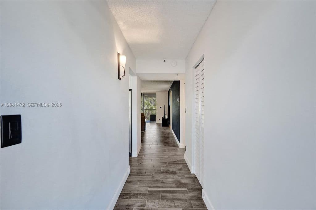 2-bedroom Condo — 4570 NW 18th Ave APT 202