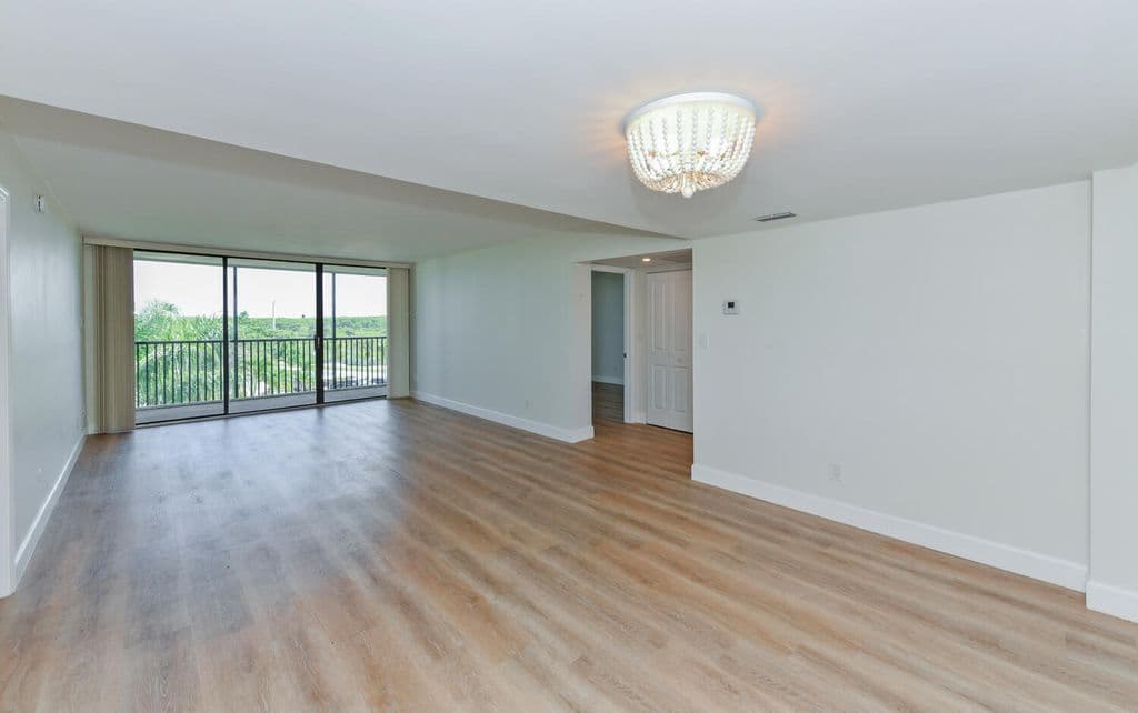 2-bedroom Condo — 1605 S Us Highway 1 #M1-403