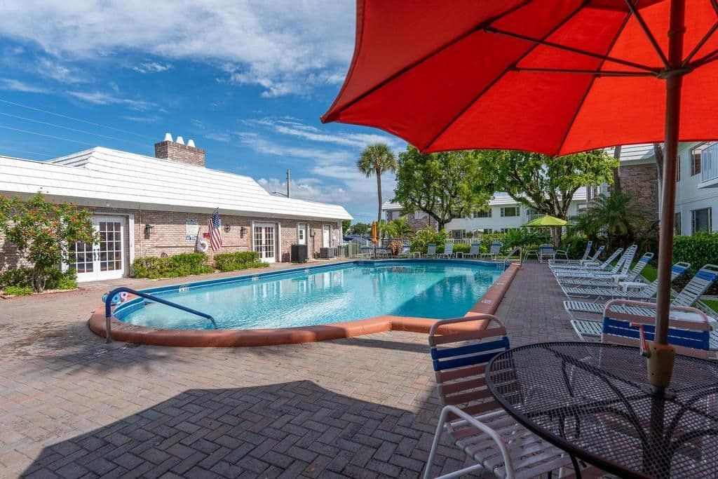 2-bedroom Condo — 400 S Cypress Road #404