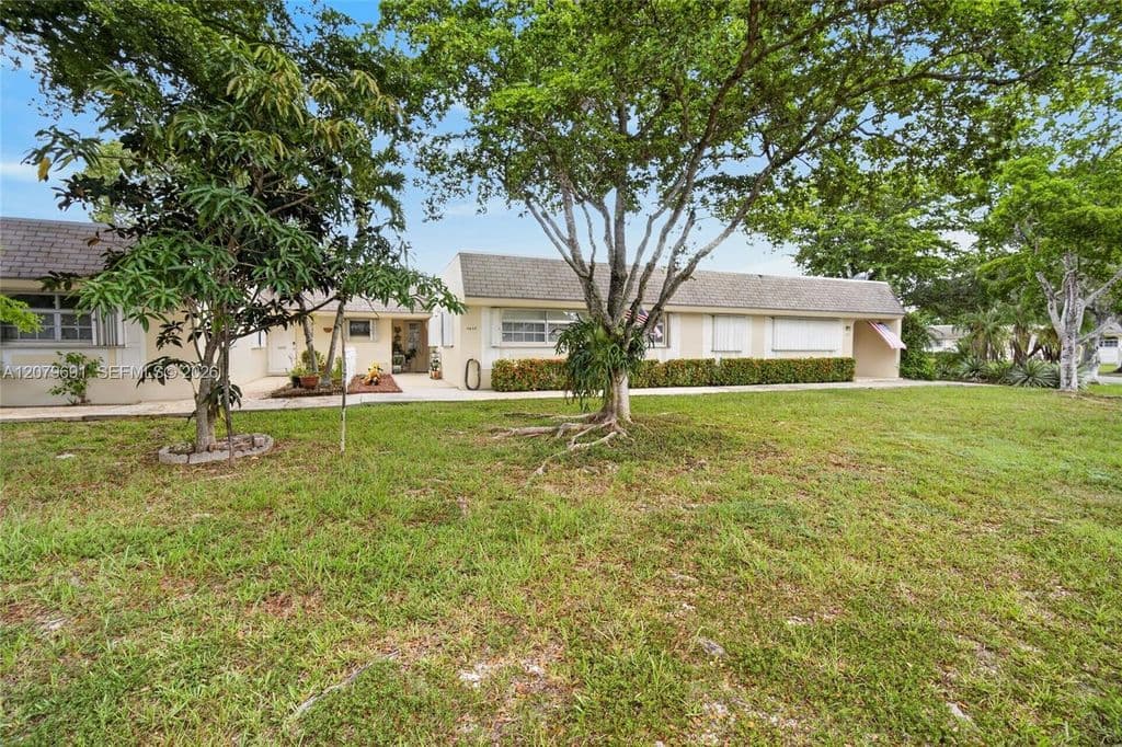 2+1 Condo — 11235 SW 172nd St #I-1543