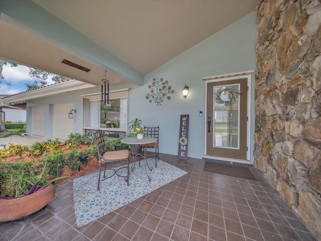 4-bedroom Single-Family Home — 9651 CONCH SHELL Manor