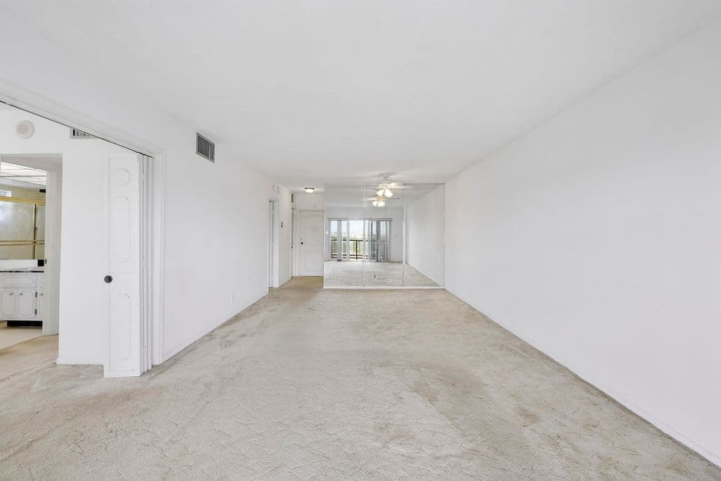2+1 Condo — 1500 S Ocean Boulevard #1101