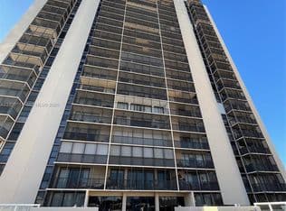 1+1 Condo — 20301 W Country Club Dr APT 625, Aventura, 33180