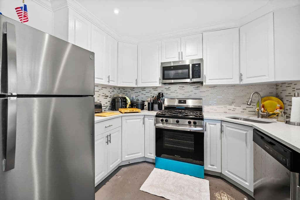 2+1 Müstakil ev — 6296 CARTHAGE Circle N