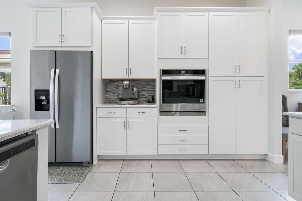 4-bedroom Single-Family Home — 15894 Meadowlark Court