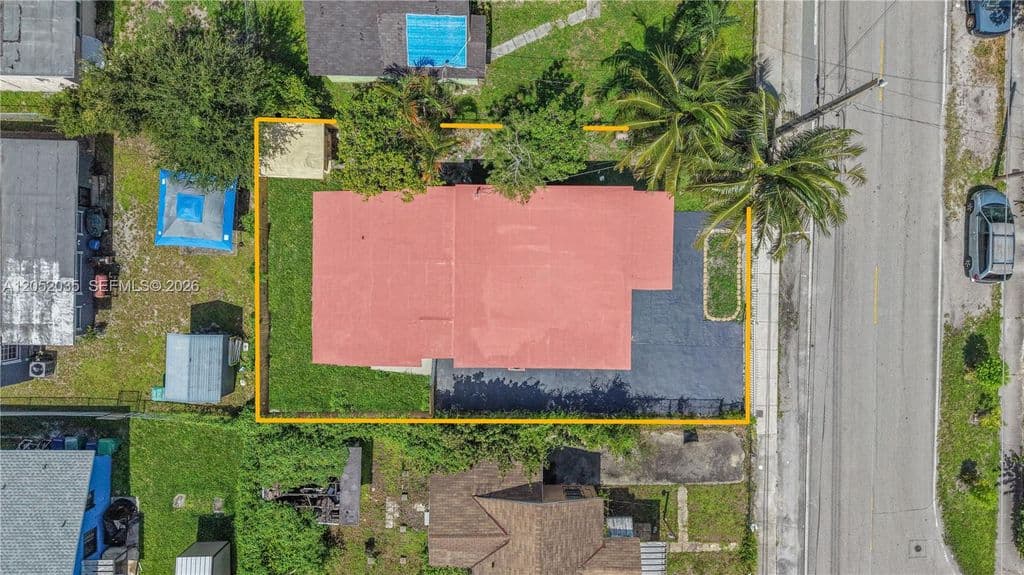 4-bedroom Single-Family Home — 2002 NW 87th St