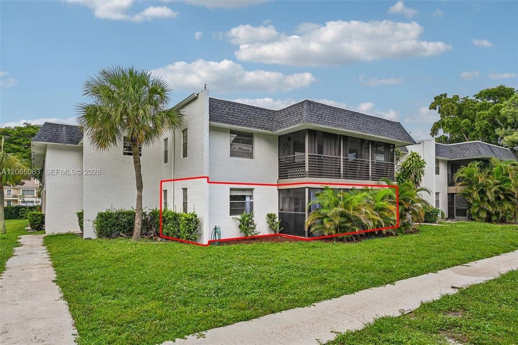 2+1 Condo — 2830 Riverside Dr APT 103-3