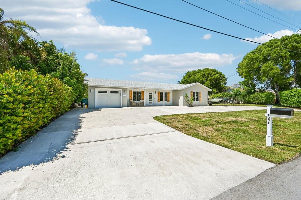 3-bedroom Single-Family Home — 1051 SW 25th Avenue