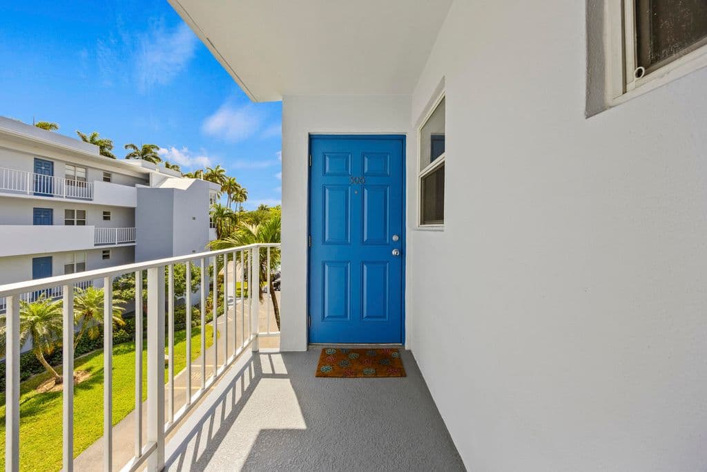 2+1 Condo — 1820 New Palm Way #308