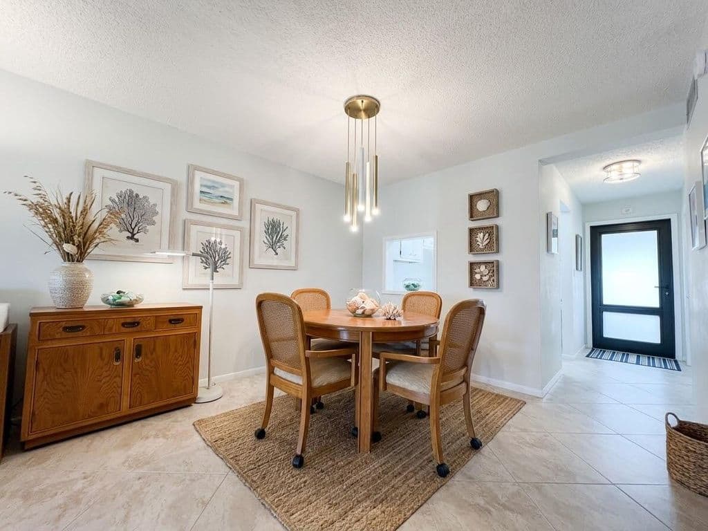2-bedroom Condo — 2601 NE 14th Street #535
