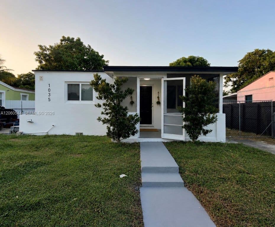 2+1 Müstakil ev — 1035 Atlantic Ave