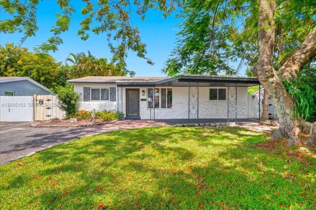 3-bedroom Single-Family Home — 1131 N 75th Ave
