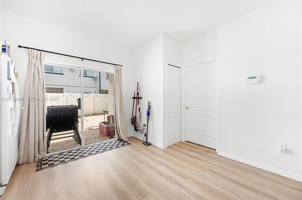 3-bedroom Property — 12877 SW 50th St