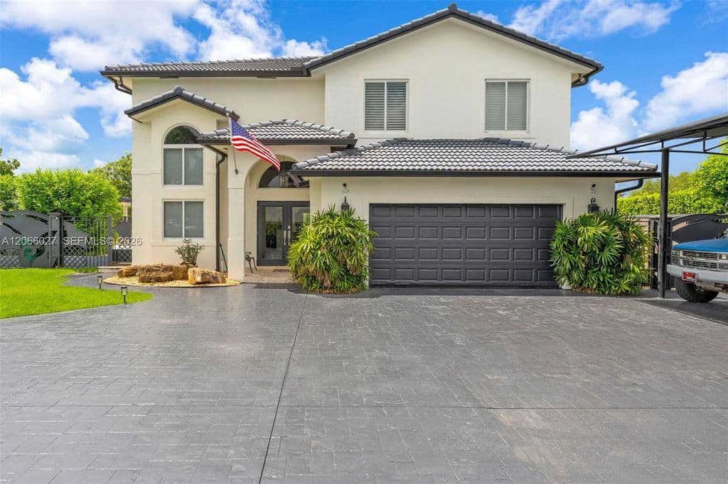 4+1 Müstakil ev — 14380 SW 36th St