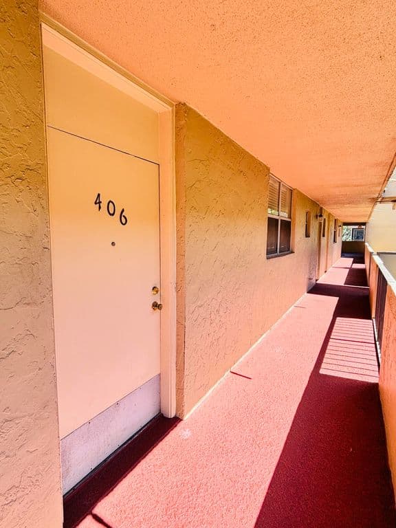 2-bedroom Condo — 408 NW 68TH Avenue #406
