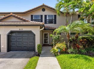3+1 Townhouse — 9153 Vineyard Lake Dr, Fort Lauderdale, 33324