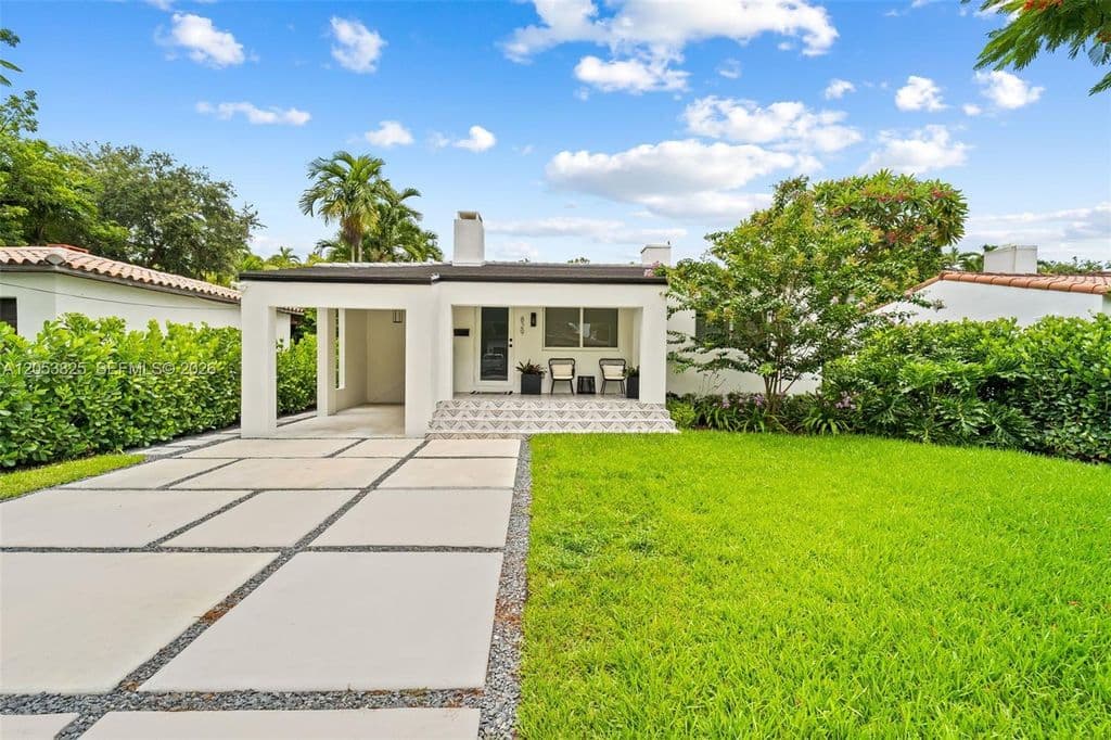 2+1 Müstakil ev — 829 Granada Groves Ct