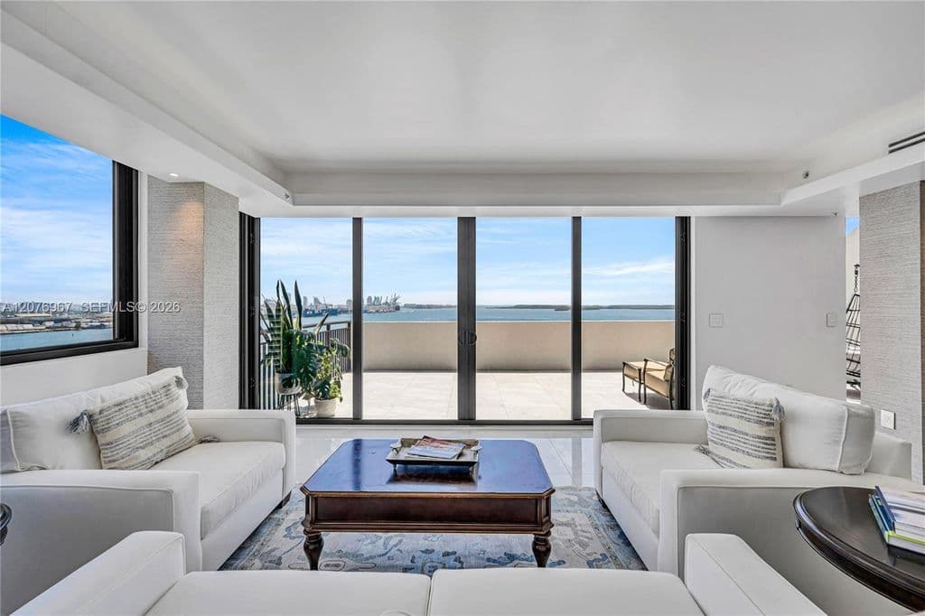 3-bedroom Property — 540 Brickell Key Dr APT 1820