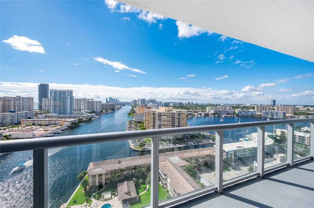 2+1 Condo — 2602 E Hallandale Beach Blvd #R1903