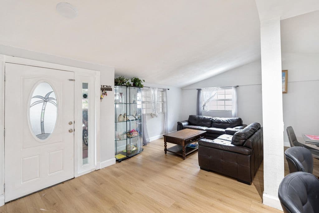 3+1 Müstakil ev — 3872 Mackinac Road