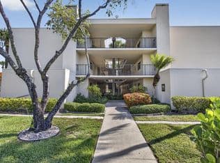 2-bedroom Condo — 5340 Las Verdes Circle #307, Delray Beach, 33484