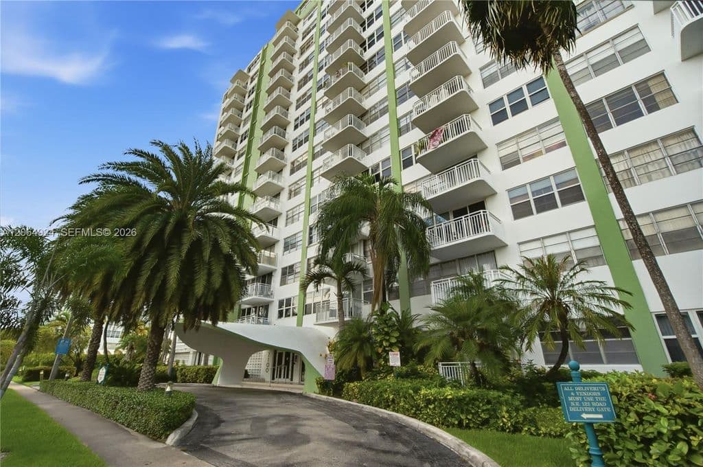 1+1 Condo — 2100 Sans Souci Blvd #A710