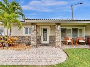 4-bedroom Single-Family Home — 1245 NE 17TH Way, Fort Lauderdale, 33304