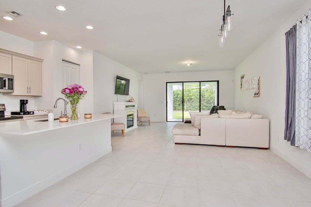 3+1 Müstakil ev — 16420 Sandy Shore Drive