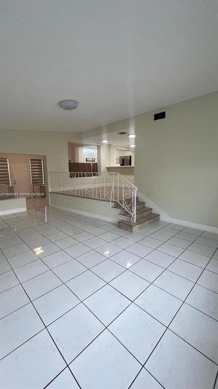 4+1 Müstakil ev — 1251 Little River Dr