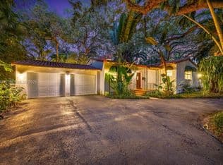 3+1 Müstakil ev — 5111 Maggiore St, Coral Gables, 33146
