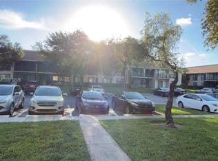 2-bedroom Condo — 5855 Washington St APT 90, Hollywood, 33023