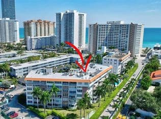 1+1 Condo — 3181 S Ocean Dr APT 306, Hallandale, 33009
