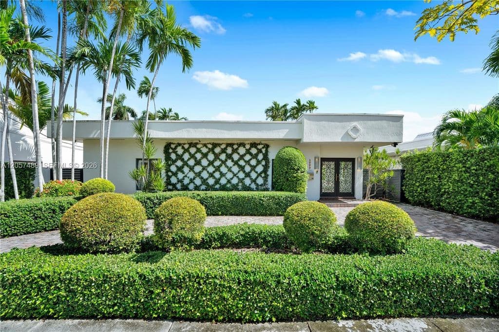 4+1 Müstakil ev — 1777 Daytonia Rd