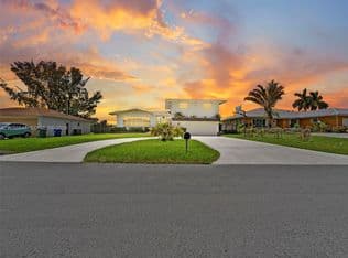 3+1 Müstakil ev — 2045 NW 115th St, Miami, 33167