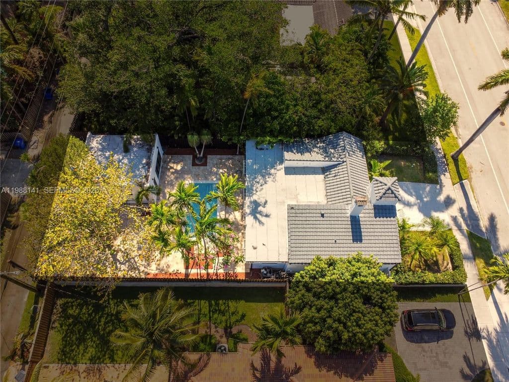 4+1 Müstakil ev — 1108 Harrison St