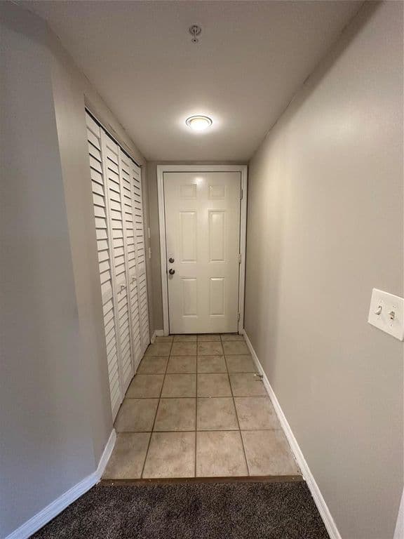 3+1 Condo — 4199 N Haverhill Road #113