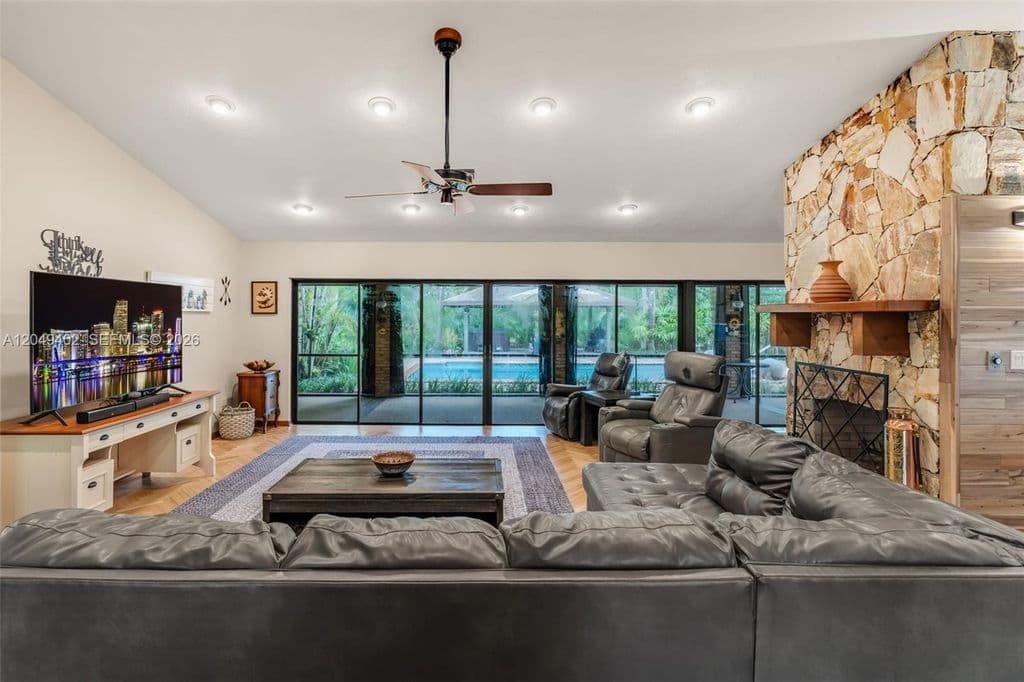 4-bedroom Single-Family Home — 19120 SW 270th St