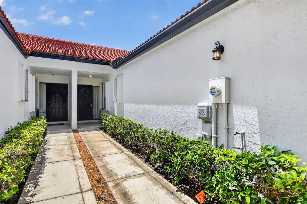 3-bedroom Single-Family Home — 8100 VIA DI VENETO #NEIBORHOOD F