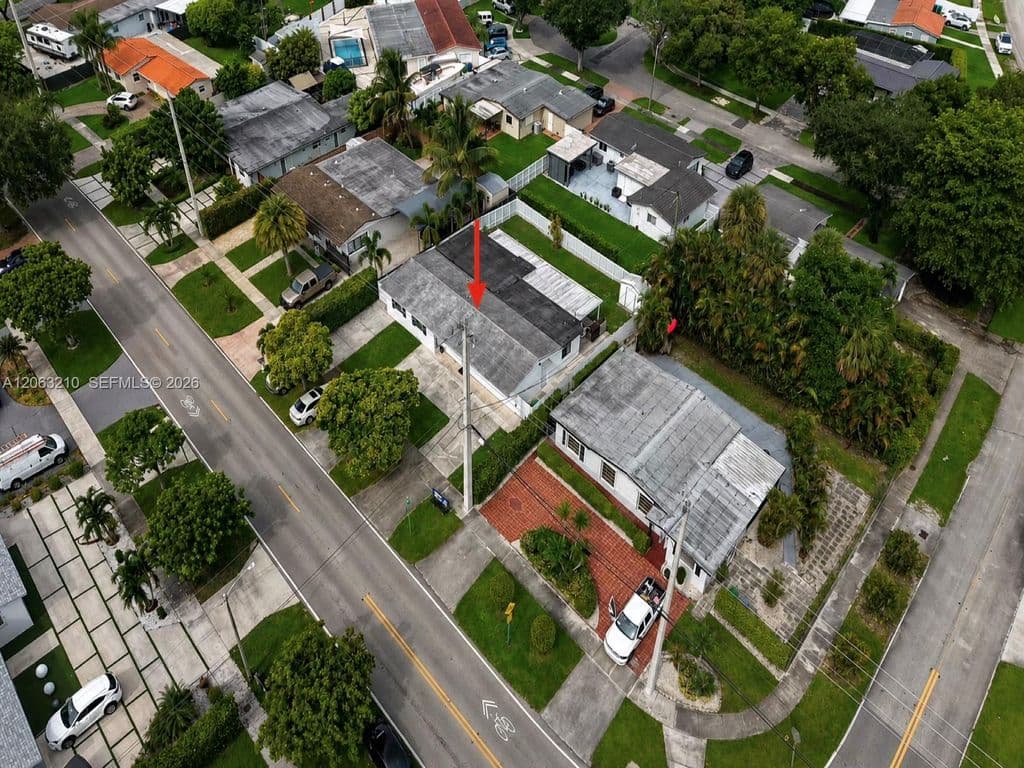 5+1 Müstakil ev — 18150 NW 82nd Ave